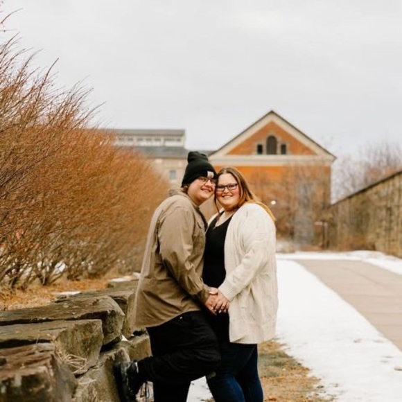 Meet your Posher, Jayley - Picture 1 of 1